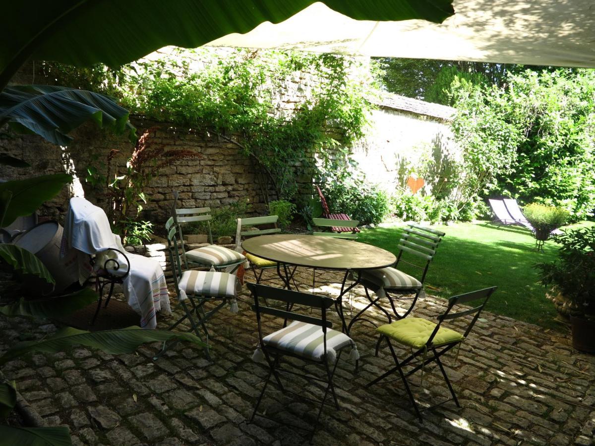 Bed and Breakfast Le Jardin De Gustave Ornans Esterno foto